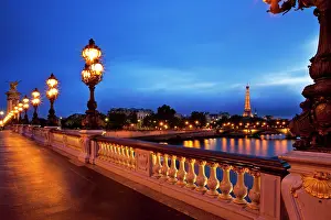 Railing: Lamps along Pont Alexandre III over River