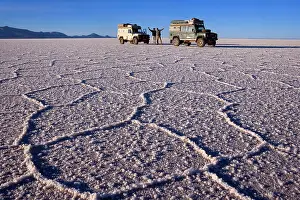 Endless: Landrovers on Salar de Uyuni - two tourists with