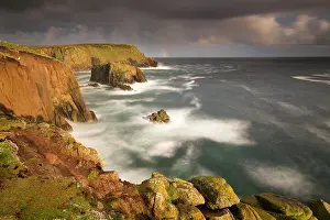 Land�s: Land's End - cliffs and sea spray