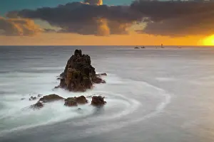 Longships: Land's End - view towards Longships Lighthouse