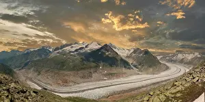 Jungfrau: Landscape with Aletsch Glacier from Bettmerhorn