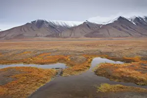 Longyearbyen: Landscape in autumn at Adventdalen - Longyearbyen