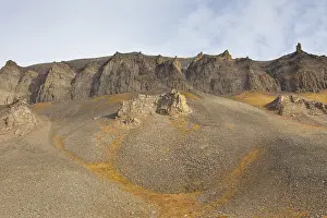 Longyearbyen: Landscape in autumn at Adventdalen - Longyearbyen