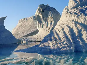 Greenland: Landscape with icebergs in the Sermilik (Sermiligaaq)
