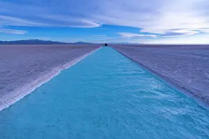 Exploitations: Landscape at sunset in Salinas Grandes in the province
