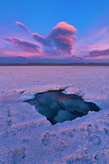 Exploitations: Landscape at sunset in Salinas Grandes in the province