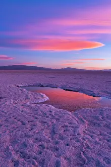 Exploitations: Landscape at sunset in Salinas Grandes in the province