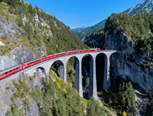 Company: Landwasser Viaduct with train and locomotive, railway