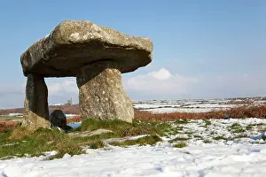Ding: Lanyon Quoit - Ding Dong mine beyond