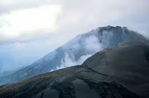 Hawai I: Lava from Pu'u O'o Vent, Kilauea, Hawaii