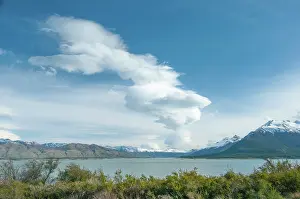 Moreno: Lenticular cloud