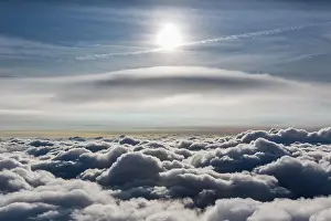 Backlight: Lenticular cloud, Cumulus lenticularis, above the