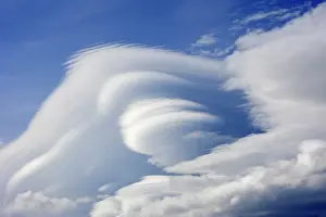 Lenticular: Lenticular clouds