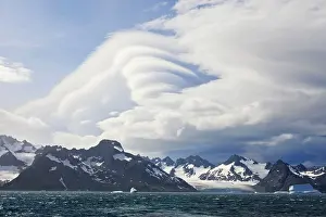 Lenticular: Lenticular clouds