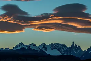 200619: Lenticularis clouds over Fitz Roy summit massif