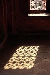 Pradesh: Light on floor, Dargah Mosque, Fatehpur