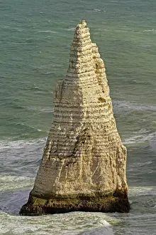 Etretat: Light mood at the chalk cliffs (Falaise d'Aval)