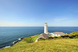 Lighthouses: Lighthouse on the coast of Trevose Head on the north