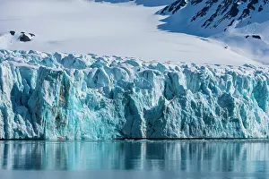 Sergio: Lilliehookbreen Glacier, Spitsbergen, Svalbard Islands