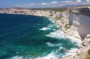 Bonifacio: Limestone cliffs at Bonifacio on the south-western