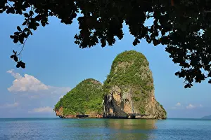 Paul Brown: Limestone cliffs of Phra Nang Beach, Krabi, Thailand