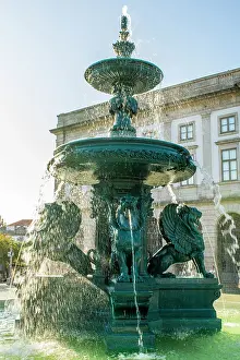 Fountain: Lions Fountain (Fonte dos Leoes), Praca de Gomes, Porto