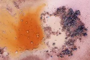 Weird: Little pool and extremely mineral-rich ground in