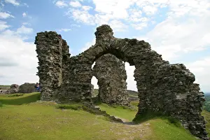 Spectacular: llangollen, Wales. These spectacular ruins
