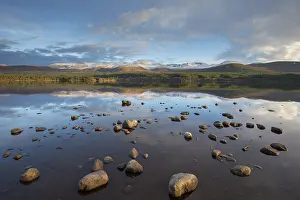 Lochs: Loch Morlich and Cairngorm Mountains - Cairngorms