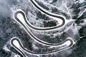 Winding: Lochenpass, winding pass road from Weilstetten to