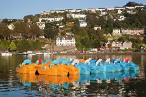 Paddle: Looe - lake and village