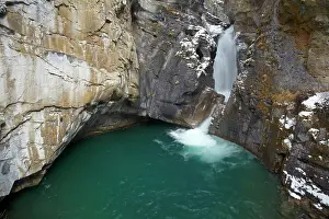Johnston: Lower Falls, Johnston Canyon in winter