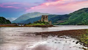 Wester: Lowland Castle by the Lake, Eilean Donan Castle