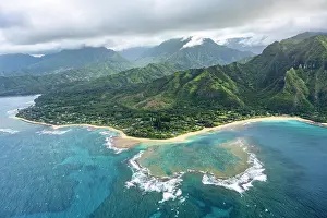 Hawaii: Luftaufnahme der N? Pali Coast und des Haena State
