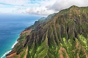 Hawaii: Luftaufnahme der zerklufteten N? Pali Coast, Napali
