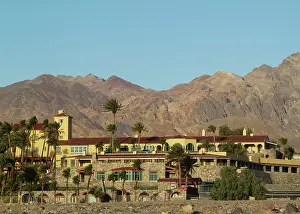 Amargosa: The luxury Furnace Creek Inn against the background