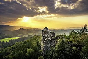 Believer: M&, x1ae8e8; summit at sunrise, Schrammsteine around