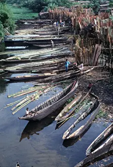 Harbours: MADAGASCAR - Wood Market and Boats