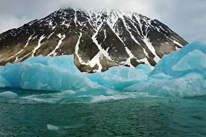 Magdalena: Magdalena Fjord, Glacier, Spitsbergen Island, Svalbard