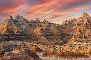 Dakota: Magnificent set of striated hoodoos set against