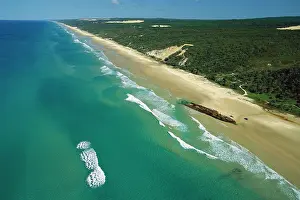 Maheno: Maheno wreck on Maheno Beach