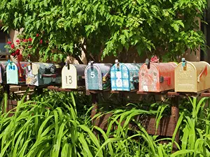 Mailboxes: Mailboxes