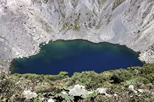 Main: Main crater Irazu Volcano with blue crater lake
