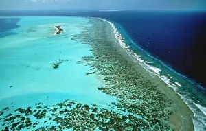 Landsape: Maldives - atolls & coral platform reefs