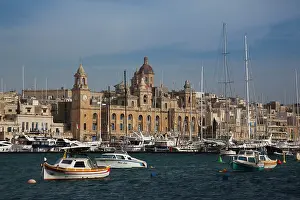 Yacht: Malta, Valletta, Vittoriosa, Birgu, marina