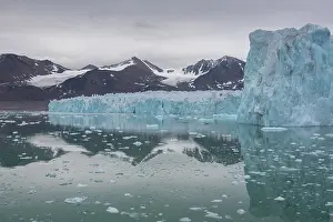 Monacobreen: Manocobreen as seen from Liefdefjord - Svalbard