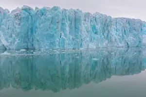 Monacobreen: Manocobreen as seen from Liefdefjord - Svalbard