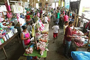 Selling: Market mall, Granada City Market, Mercado Municipal