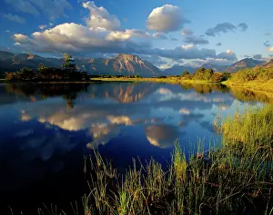 Waterton: Maskinonge Lake in Waterton Lakes National