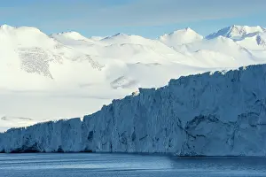 Massive: Massive iceberg in the Ross sea